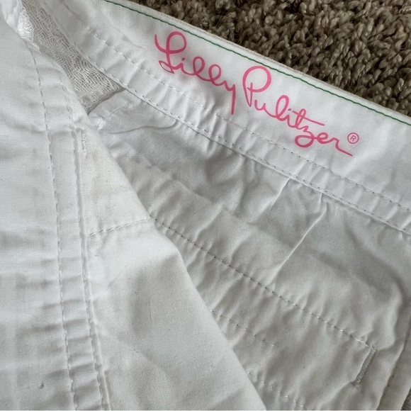 {Lilly Pulitzer} White Scalloped Buttercup Shorts - Picture 8 of 10